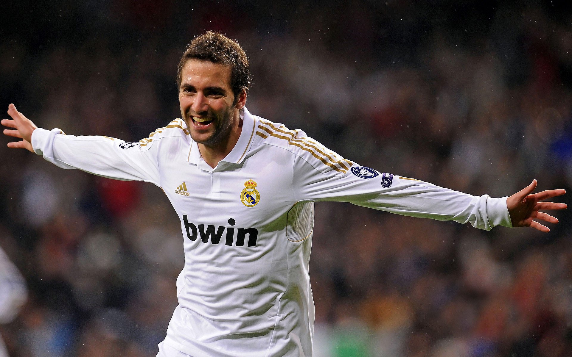 孙铭徽赛点兑现，罗马淘汰上海申花晋级四强，主帅激动落泪的简单介绍